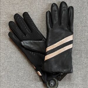 NWT Black and Metallic Rose Gold Leather Touchscreen Gloves